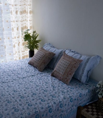 Bed Sheet Satin-Block- Azure (90 X 96 Inch)