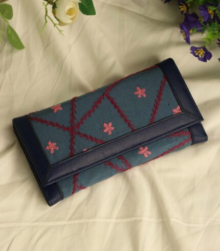 Hand-Stitched Leather Purse