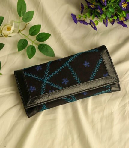 Hand-Stitched Leather Purse