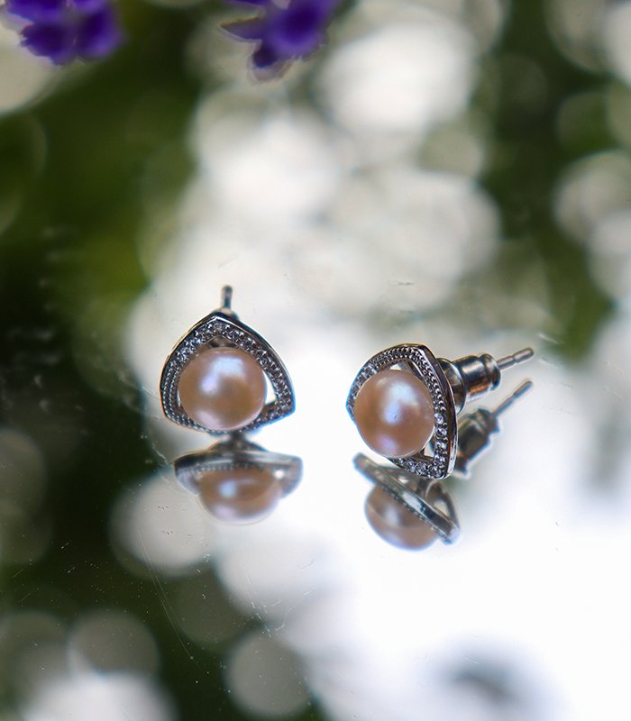 IMG_3436 Ear Top- Pearl - Image 1